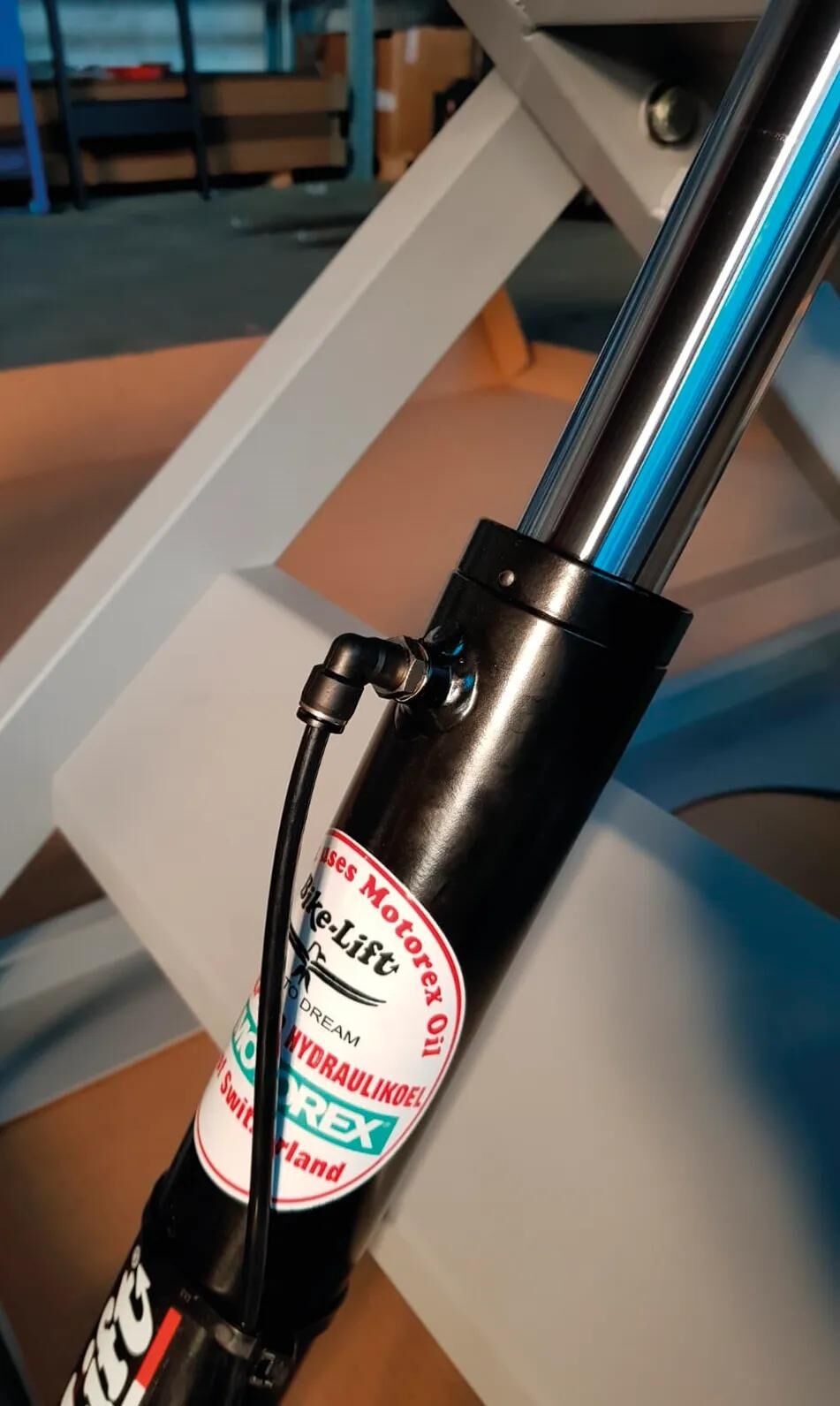 Bike-lift hydraulikzylinder hydraulic cylinders lift. red schmiernip