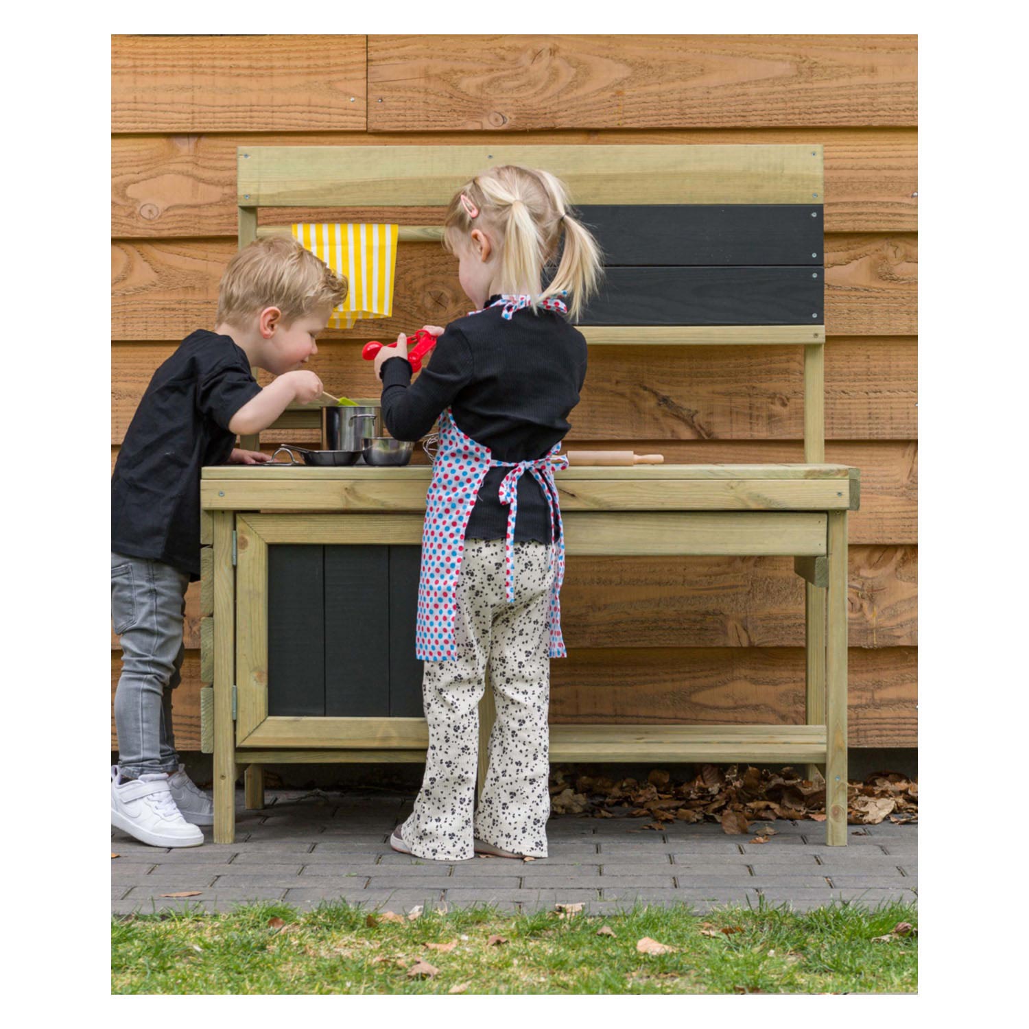 SwingKing Spielküche aus Holz für draußen