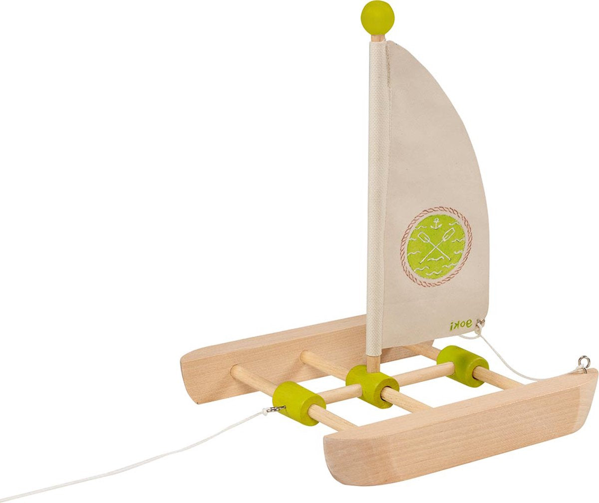 Goki Holz-Katamaran-Bausatz, 11-teilig.