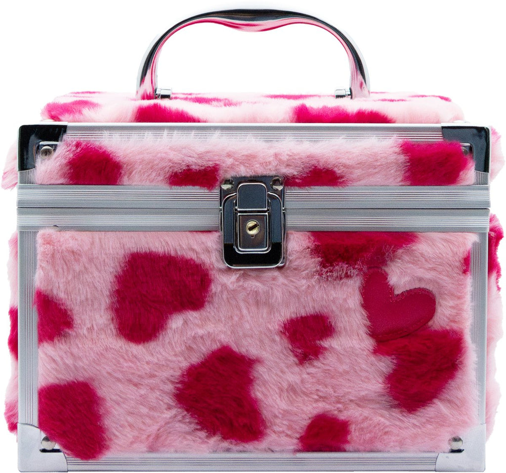 Kreiere es! Herzförmiges Make-up-Etui mit flauschigen Herzen