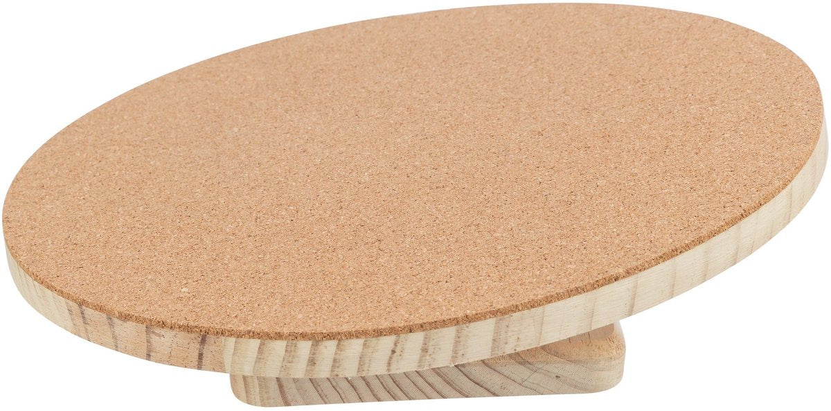 Trixie läuft mit einer Scheibe, Degus, großen Hamstern, Holzkork