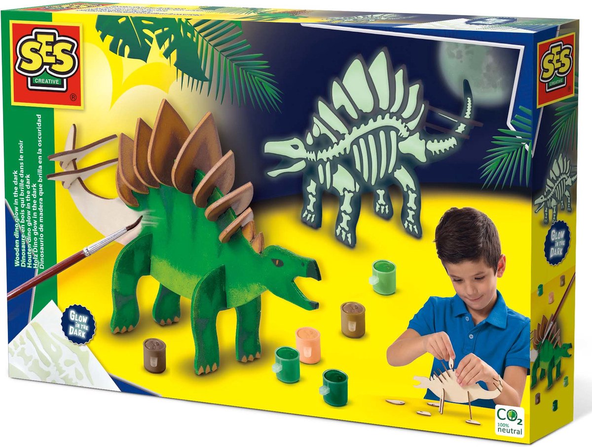 Sechs hölzerne Dinosaurier, die im Dunkeln leuchten