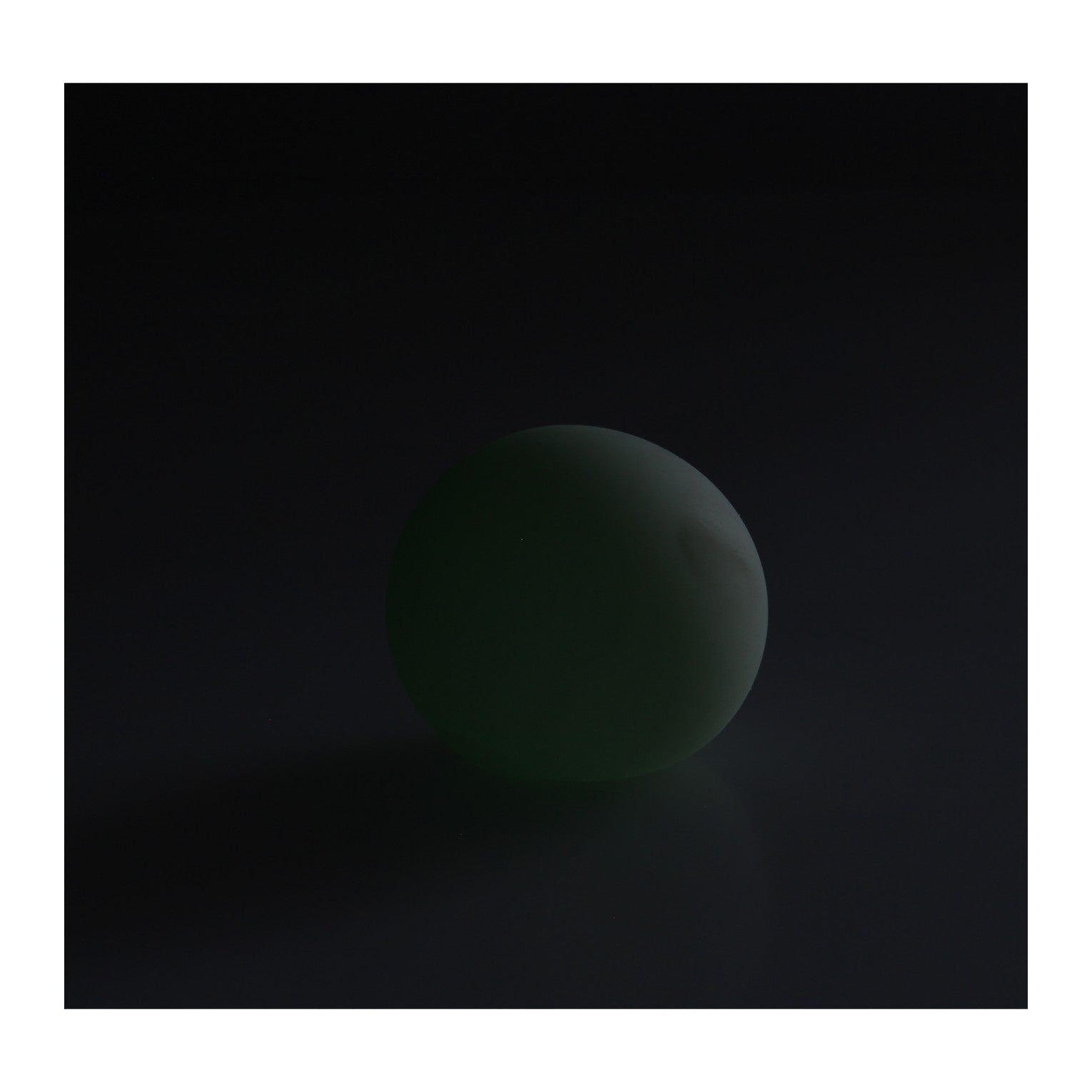 Knijpbal glow in the dark, 6cm