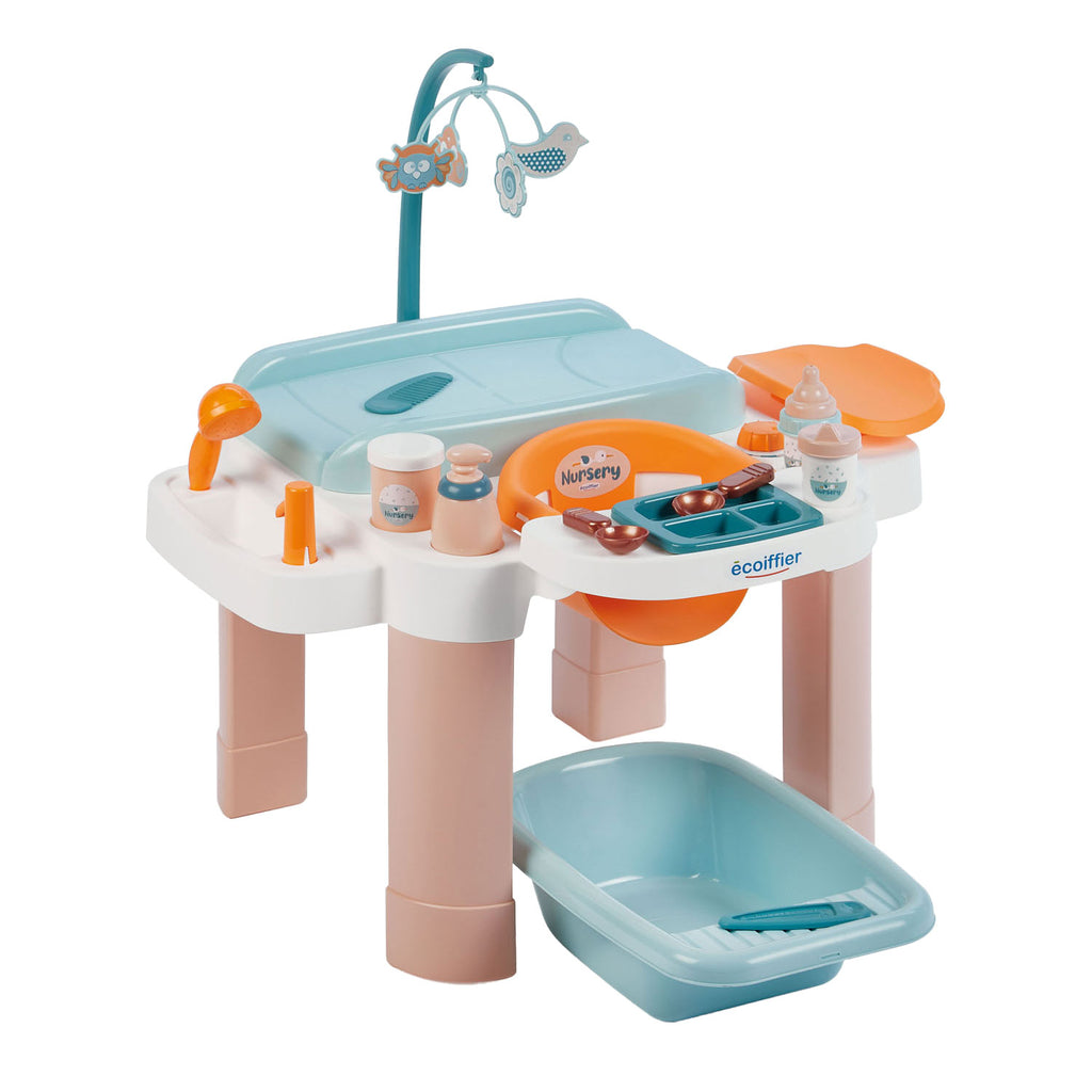 Ecoiffier Pflegetisch mit Badewanne, 13-teilig.