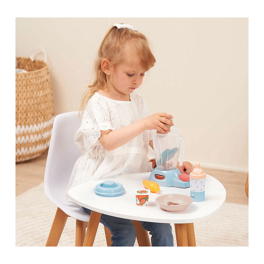 Ecoiffier care - Baby-Fütterungsset im Koffer, 8-teilig.