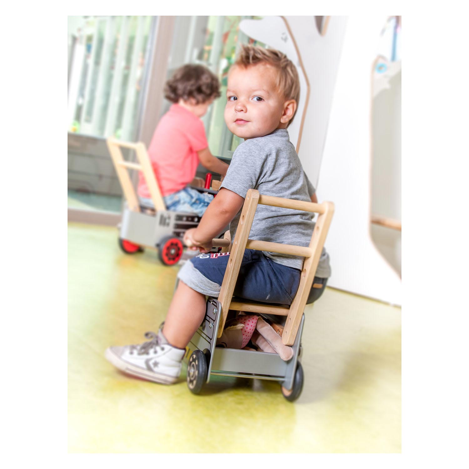 Ich bin Toy Walker und Push Carriage Construction