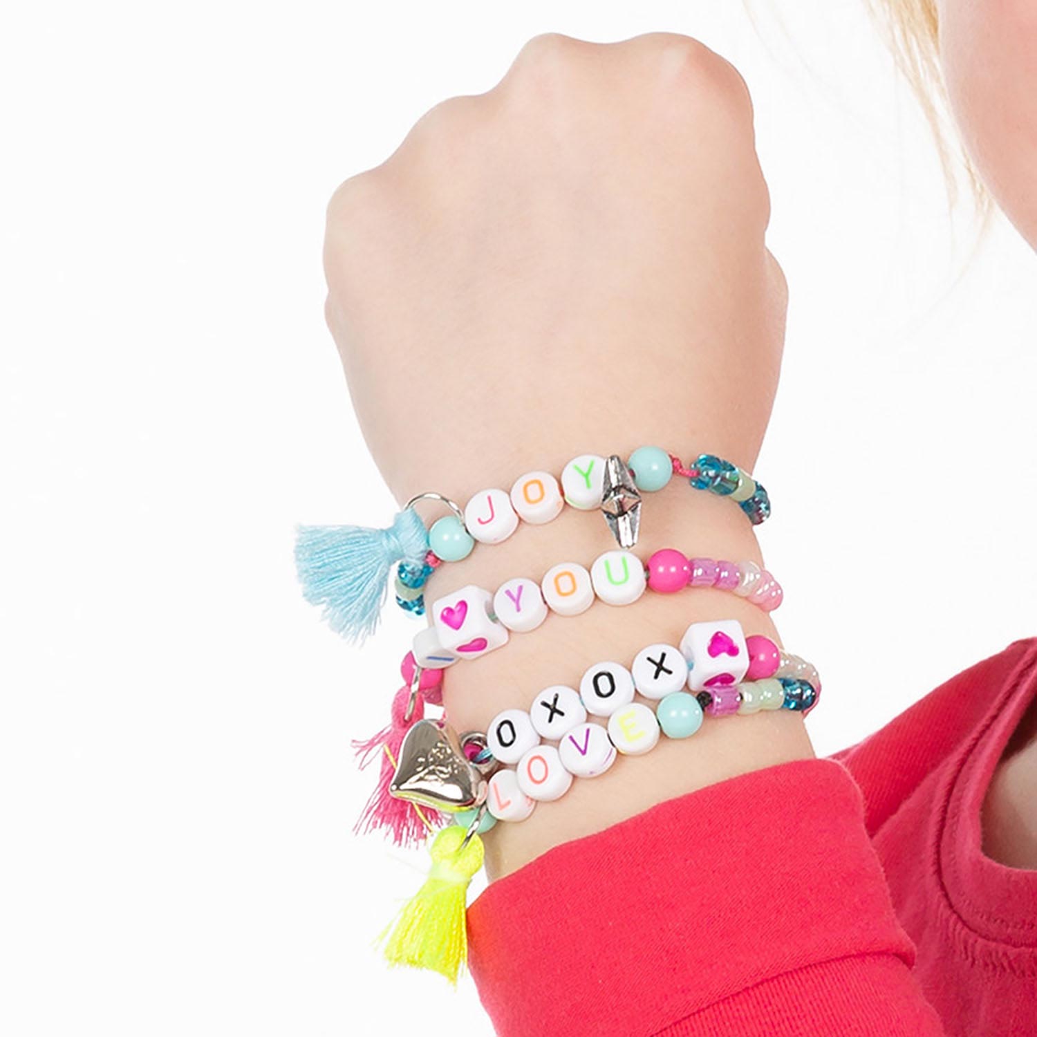 Totum-Buchstabenarmbänder basteln