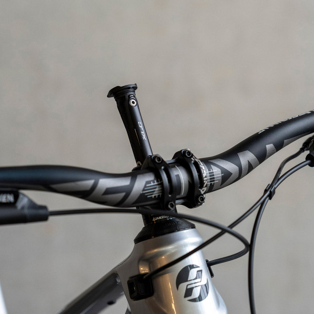 Xlc trailtool solution carrier tube