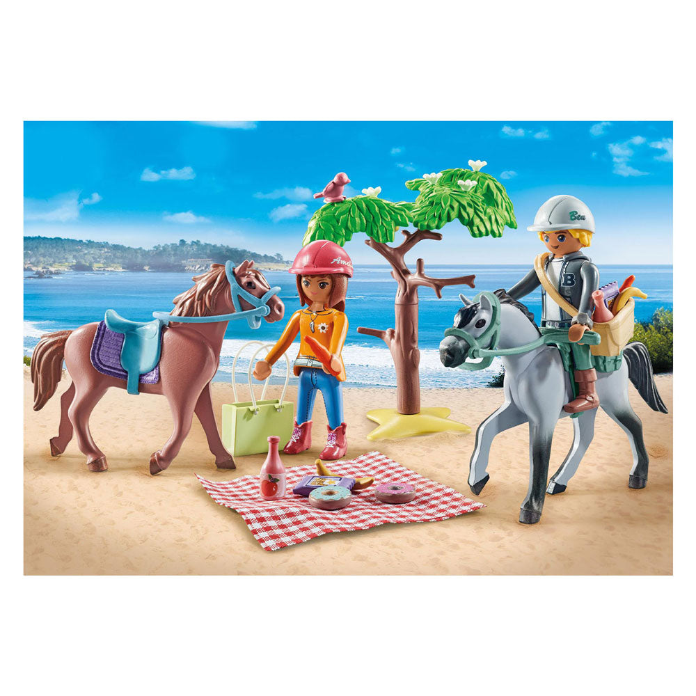 Playmobil Country verbringt Zeit mit Amelia und Ben 71470 am Strand