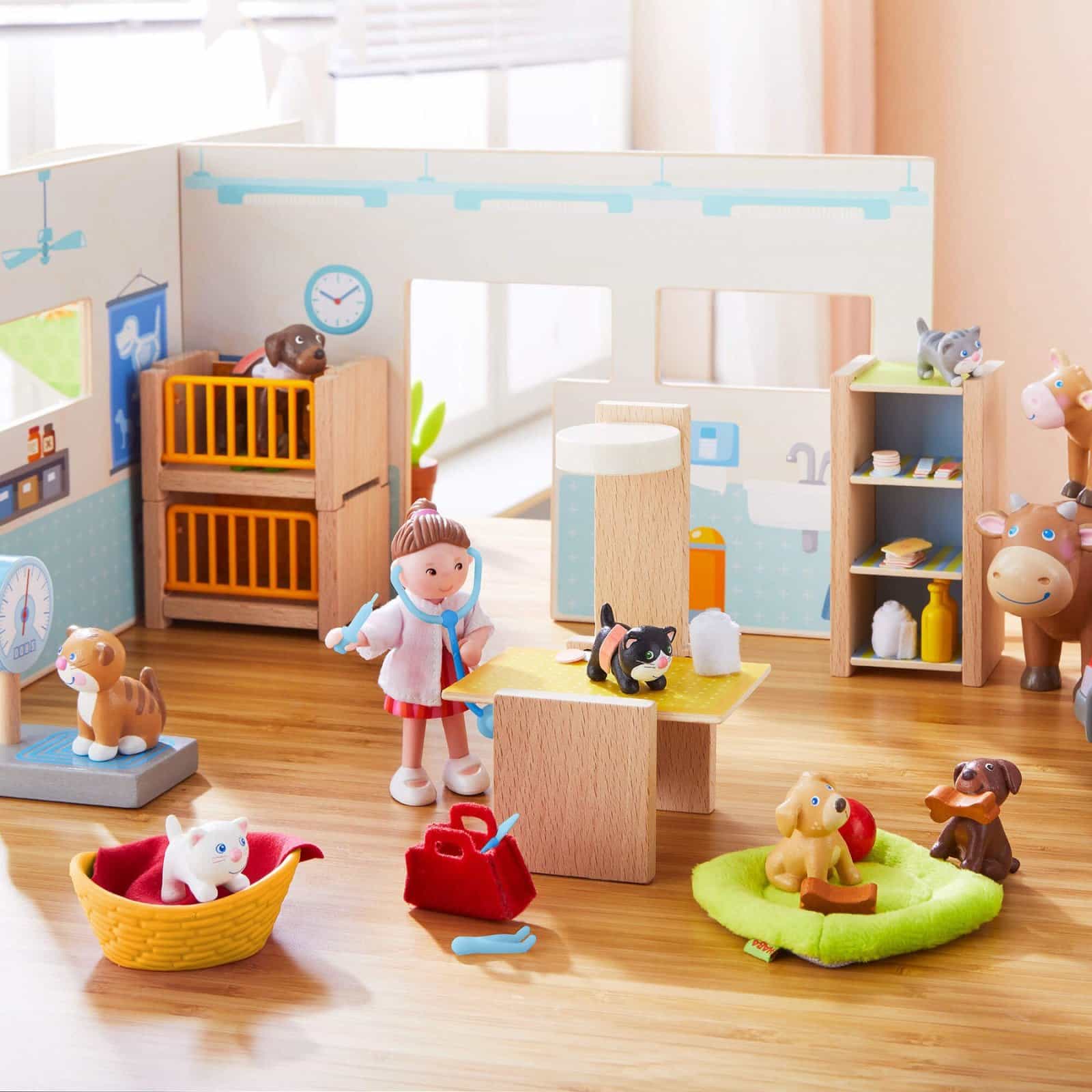 Haba Little Friends – Tierklinik mit Figuren