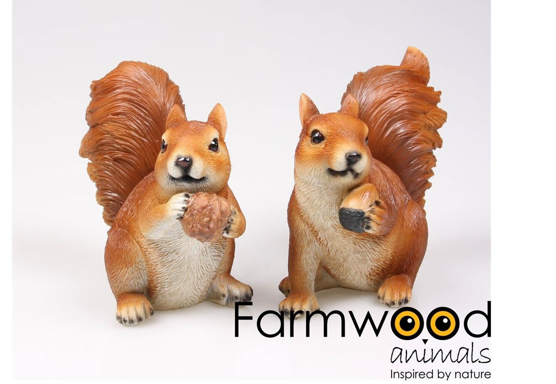 Farmwood animals beeld eekhoorn etend 16x9x18cm