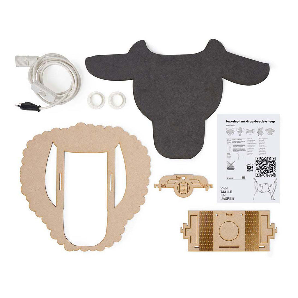 Aus Tjalle und Jasper – Schaf-Wandlampe – Holz