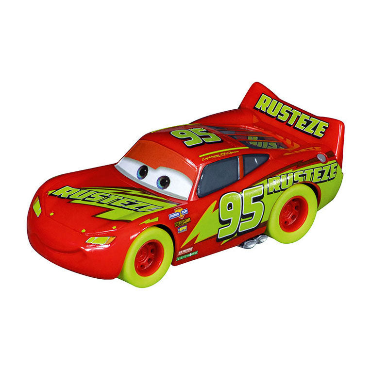 Carrera Go!!! Rennwagen - Lightning McQueen Glow Racer