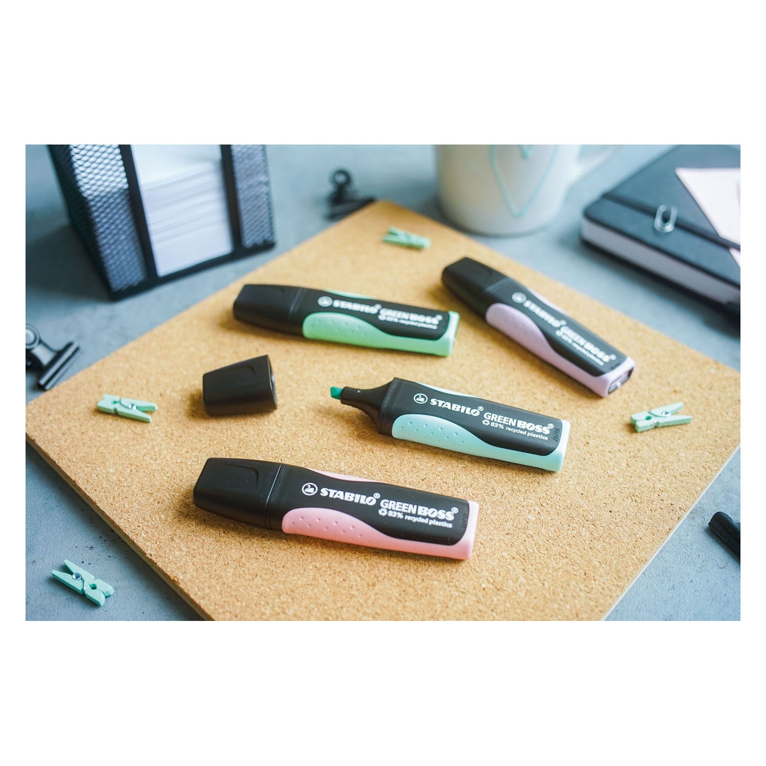 Stabilo green boss pastel - markeerstift - gemaakt van 83% gerecycled plastic - 8 stuks deskset - 4 standaard + 4 pastel kleuren