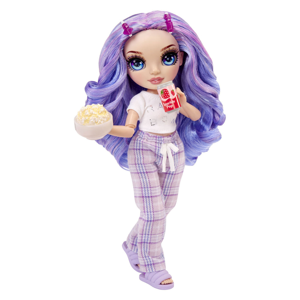 MGA Entertainment Rainbow High Junior High Pyjama-Party Modepuppe VIO