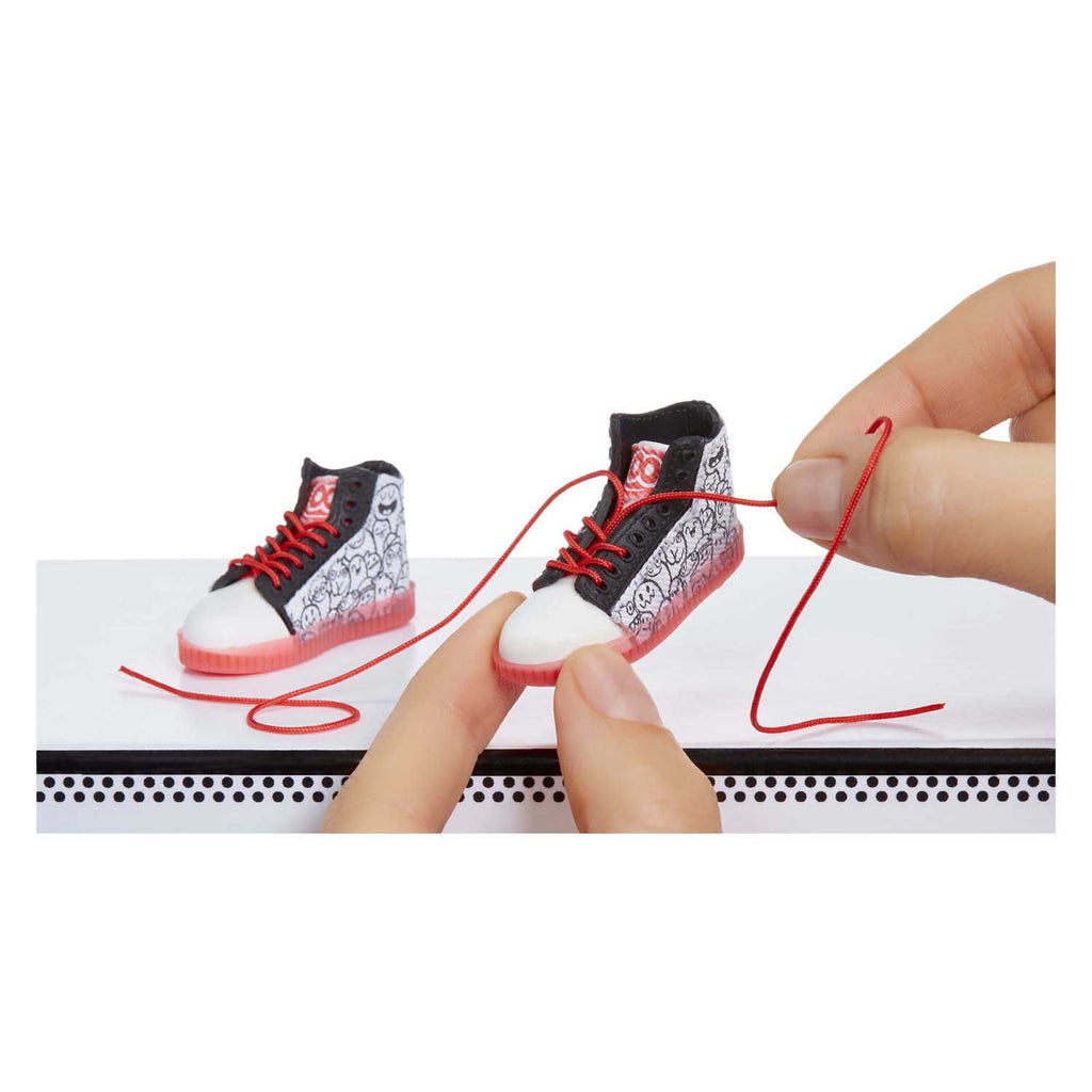 Miniverse make it mini sneakers - knutselset – ontwerp mini sneakers met accessoires