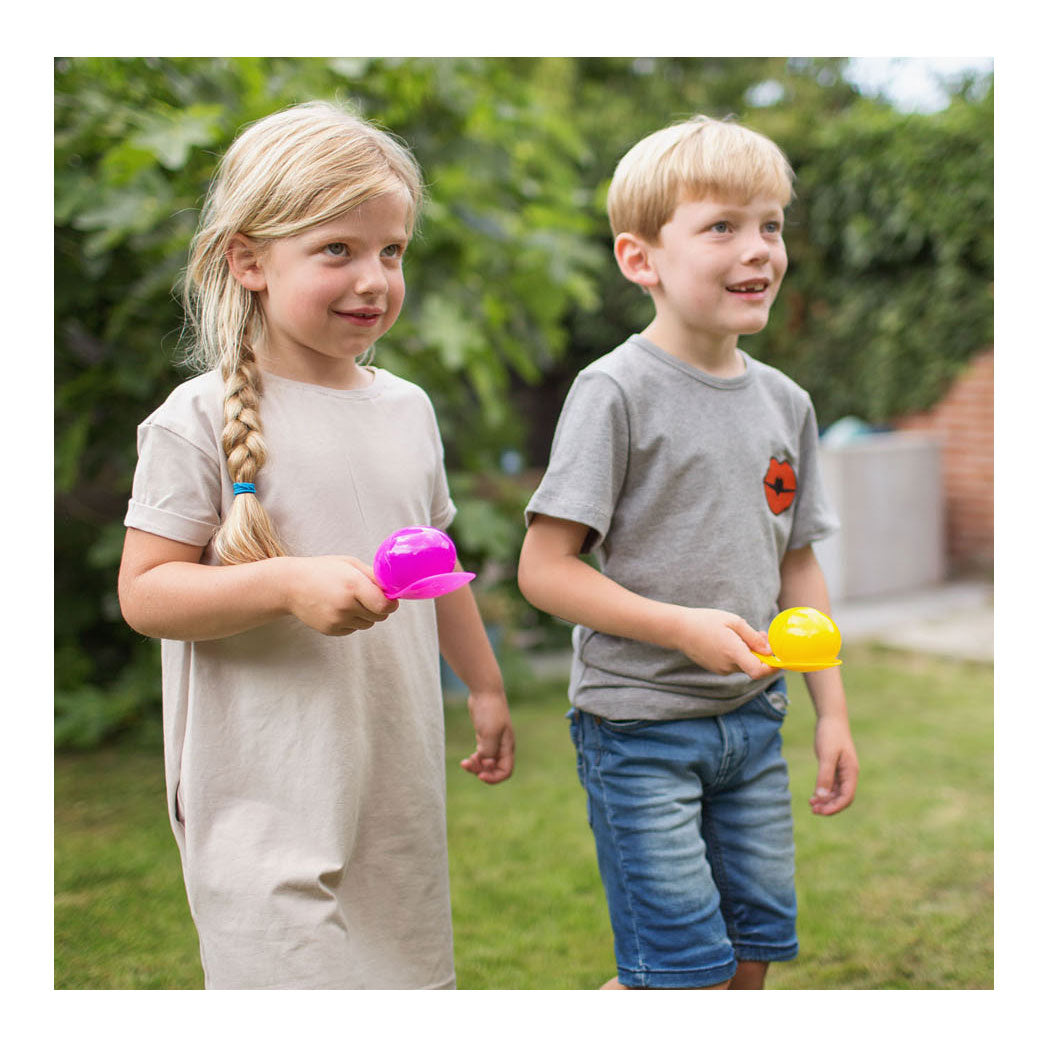 Bs toys feestkit spelset - partijtje met verschillende spellen - zaklopen - blikgooien - 4 spelers - buitenspeelgoed voor kinderen - vanaf 4 jaar - gezelschapspellen kinderen - spelletjes voor kinderen - buiten speelgoed - buitenspel - buiten spellen