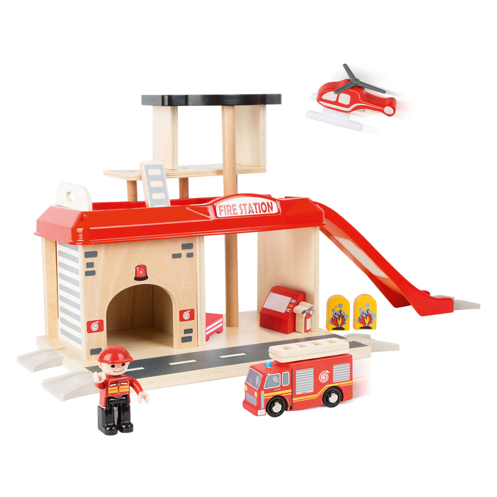 Small Foot - hölzerne Feuerwache mit Zubehör, 15-teilig.