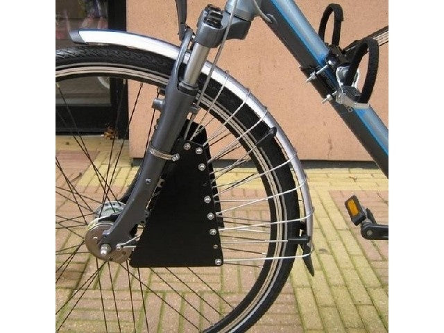 Sprachbeschützer bei Sätteln auf Rod