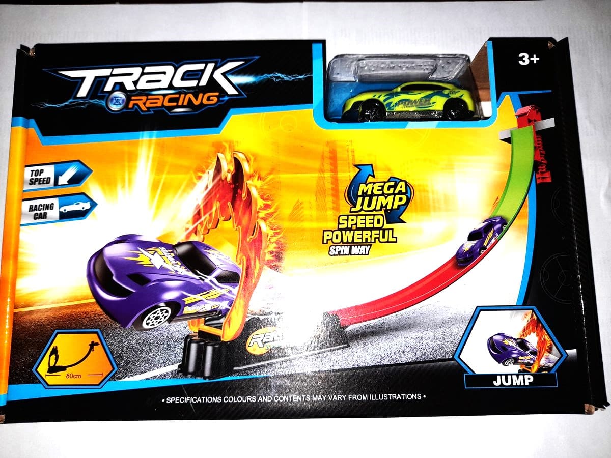 Die Jonotoys-Rennbahn inklusive 1 Auto ist 80 cm lang.