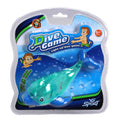 Tauchender Delfin mit Licht