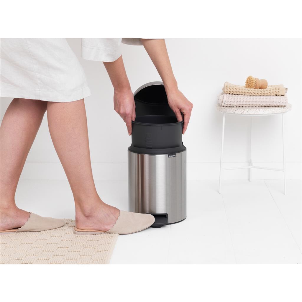 Brabantia pedaalemmer 55112102 rvs (roestvrij staal) zilver
