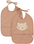 Trixie afwasbaar slabbetje 2-pack mrs. cat - slab voor kinderen - 100% recycled polyester - eenvoudig schoon - roze