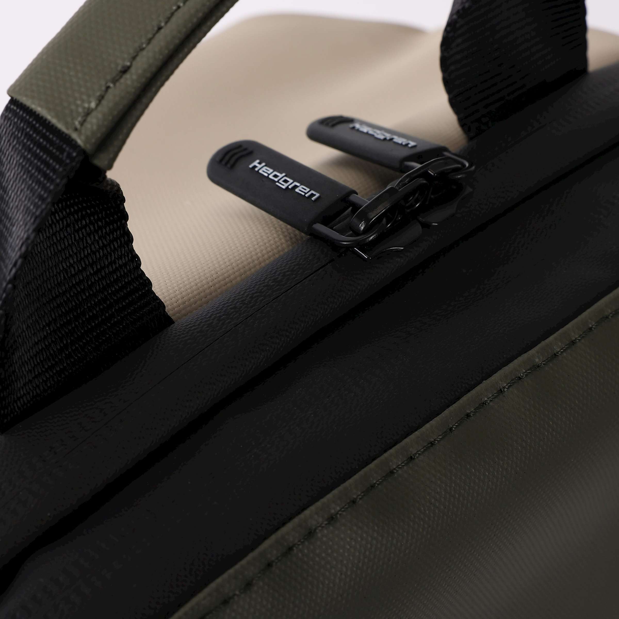 Hedgren commute bike rim rugtas 14l beige olive