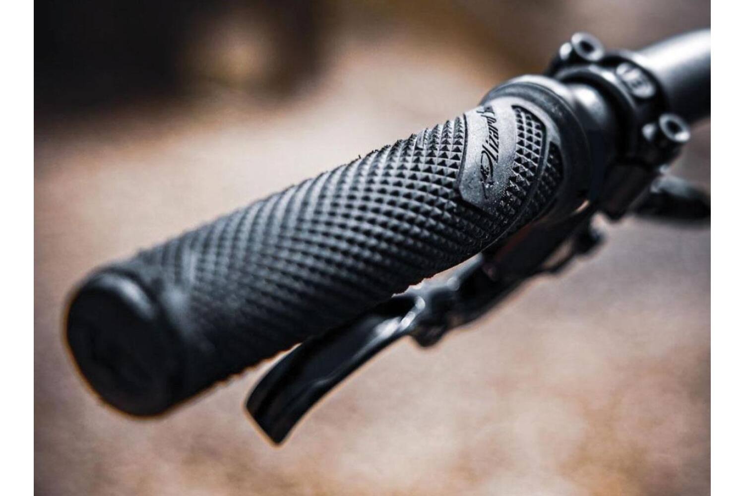 Lizard skins wasatch - single lock-on - jet black