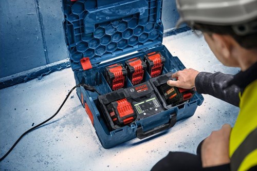 Bosch blauw 18v 8,0ah accu starterset exba18v-80 2-320 | 2x exba18v-80 + lader exal18v2-320 - 1600a0373x