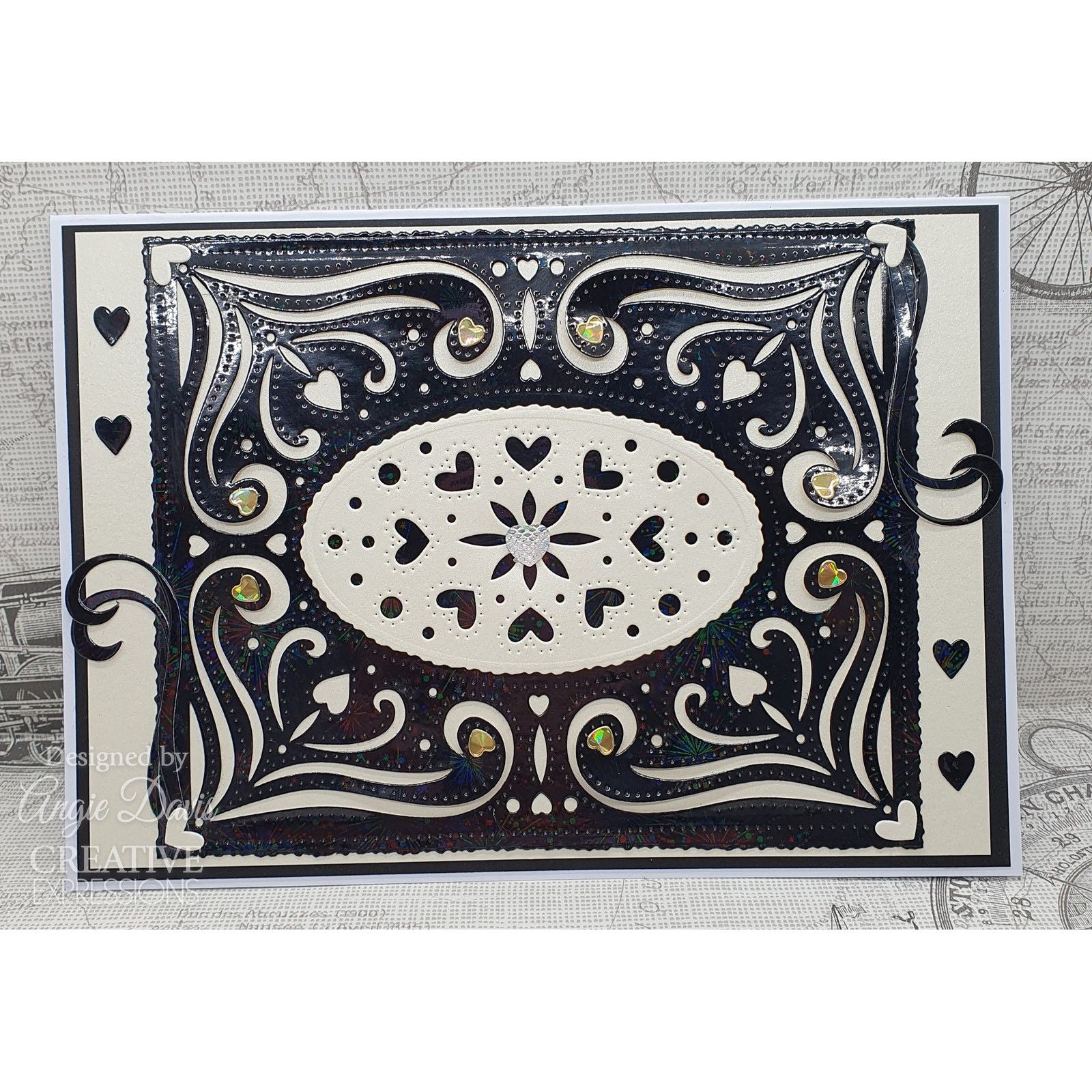 Creative expressions • snijmal oval heart frame