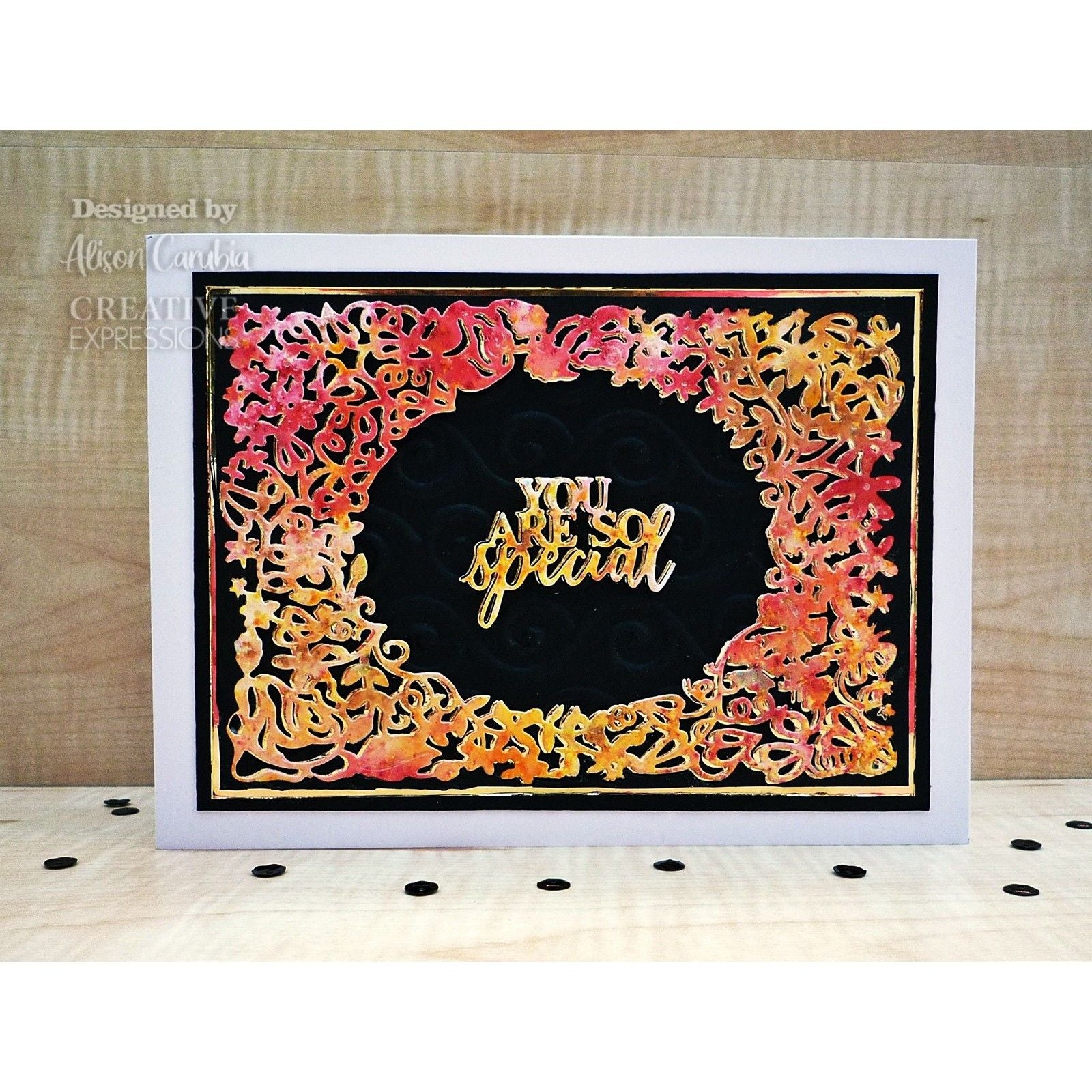 Creative expressions • paper panda snijmal petit fleur frame