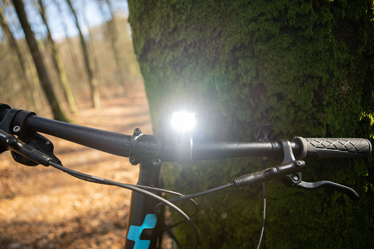 Stirnlampe mit USB-Anschluss, hohe Leistung, 35 Lux