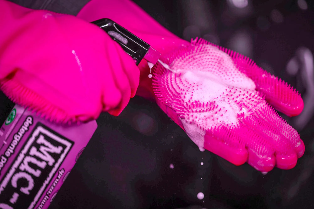 Muc-off deep scrubber gloves | l