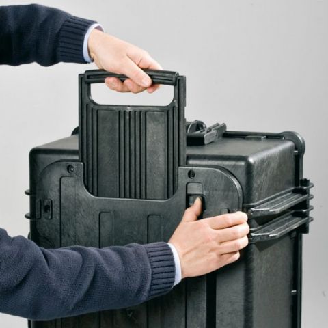 Explorer Cases 5823 Schwarzer Koffer mit Pluck-Schaumstoff