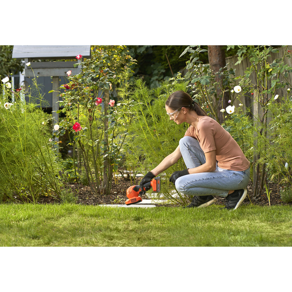 Black+decker bcss18b-xj 18v gras- en struikschaar (zonder accu) (oranje zwart, accu en oplader niet inbegrepen)
