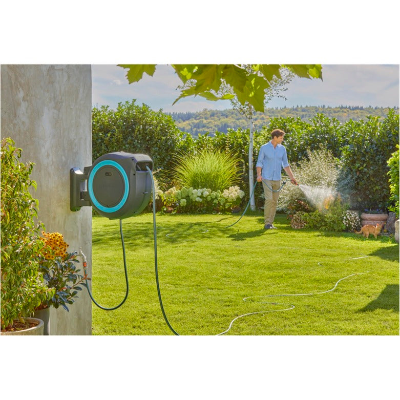 Gardena 35 m wand-slangenbox powerroll xl slanghaspel (grijs turquoise, 35 meter, accu en oplader inbegrepen, power for all alliance)