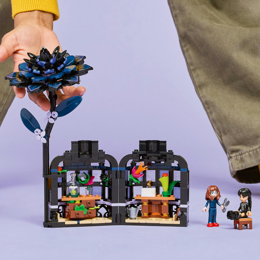 Lego wednesday - zwarte dahlia constructiespeelgoed (76784)