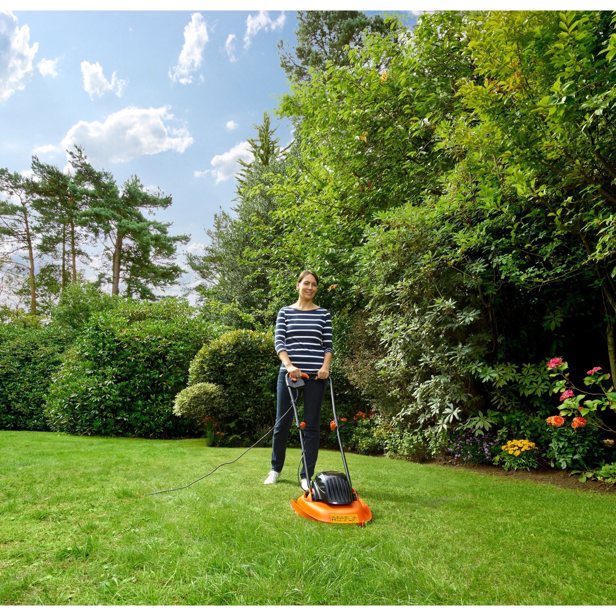 Black+decker 1200w 30cm zweefmaaier grasmaaier (oranje zwart)