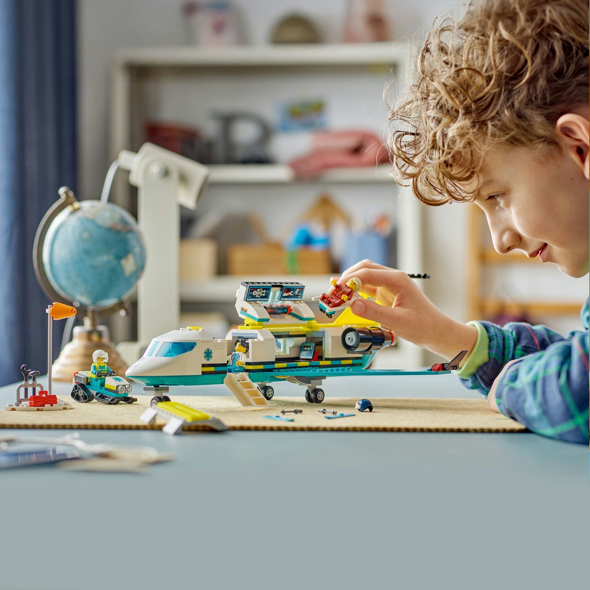 Lego city - ambulancevliegtuig constructiespeelgoed (60465)