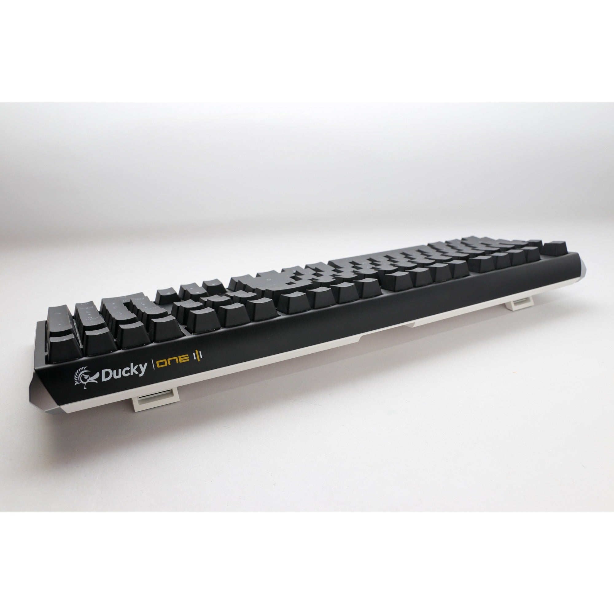 Ducky one 3 classic, toetsenbord (zwart wit, us lay-out, cherry mx speed silver, rgb led, double-shot pbt, hot-swappable, quack mechanics)