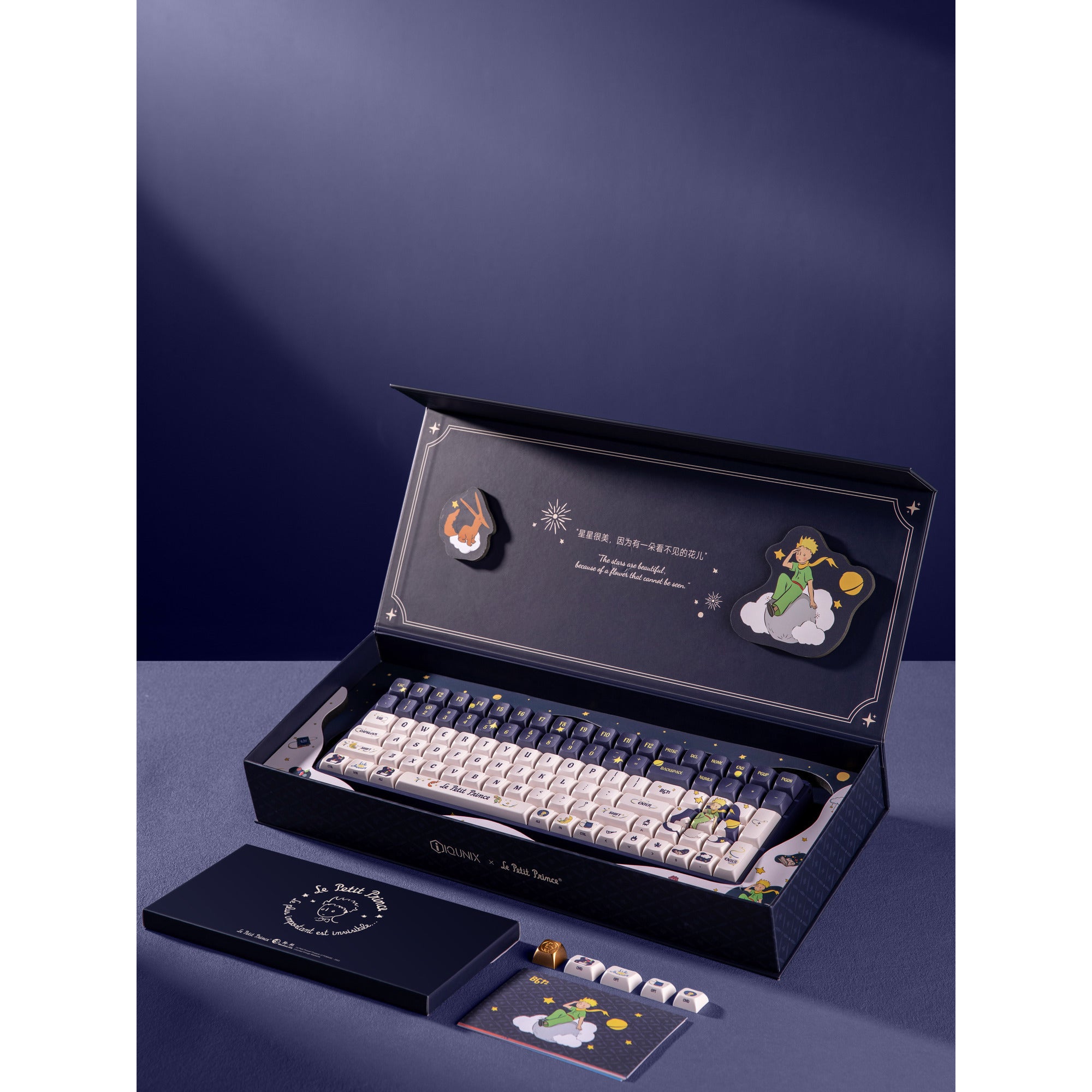 Iqunix f97 starry tryst rgb mechanisch gaming toetsenbord (donkerblauw, us lay-out (qwerty), iqunix silent rose, 96%, rgb leds, hot-swappable, pbt, 2.4ghz | bluetooth 5.1 | usb-c)