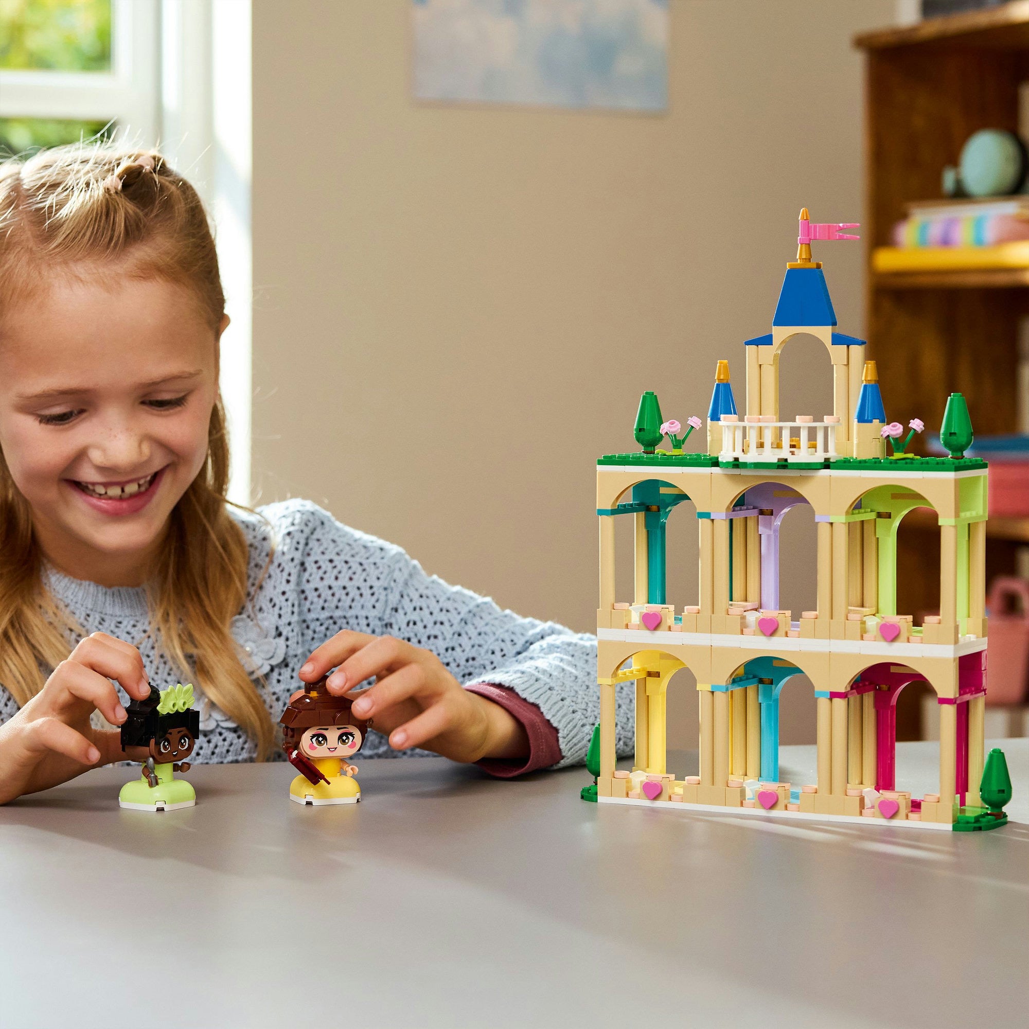 LEGO Disney Prinzessinnen 43291 Mini Belle und Tiana mit Schloss