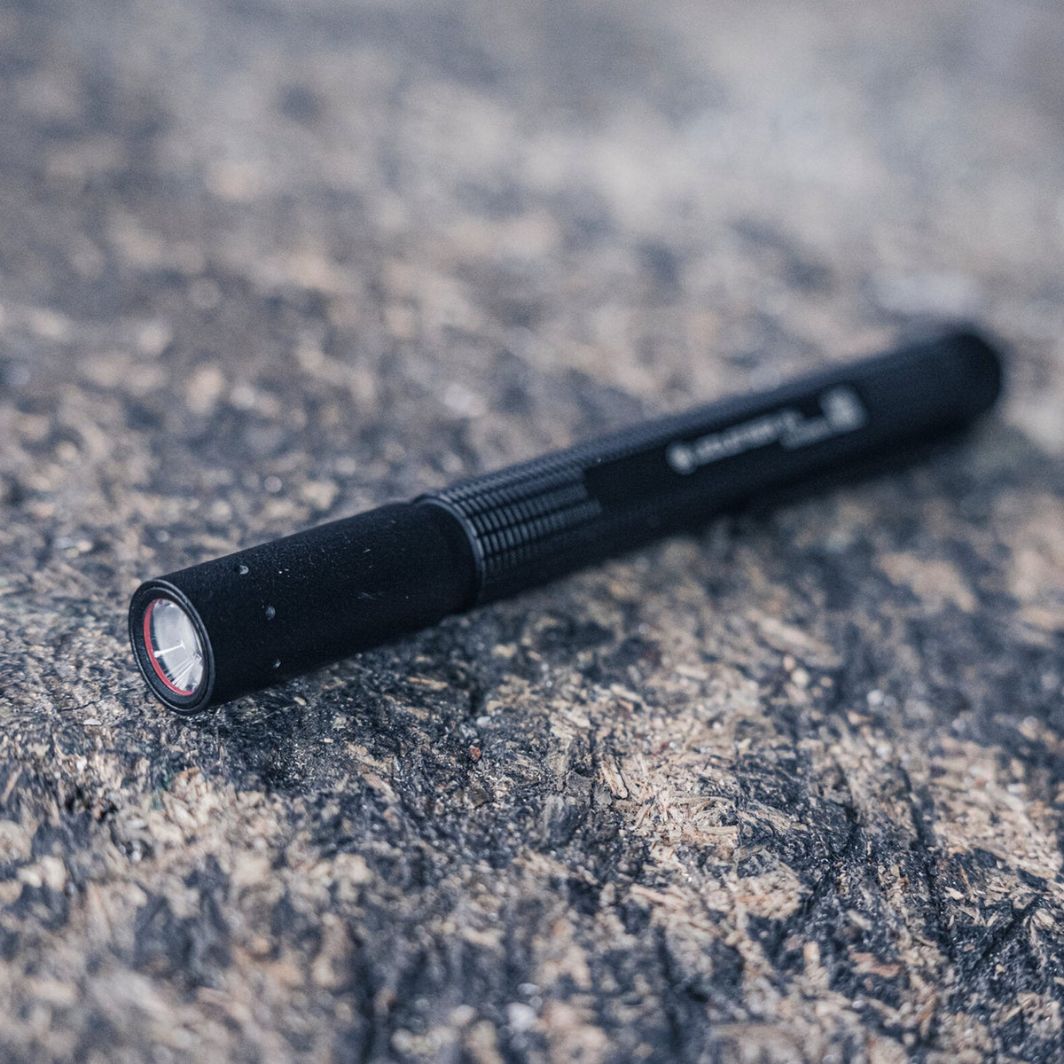 Ledlenser p4 zaklamp (zwart, 180 lm, 6000-7500k)