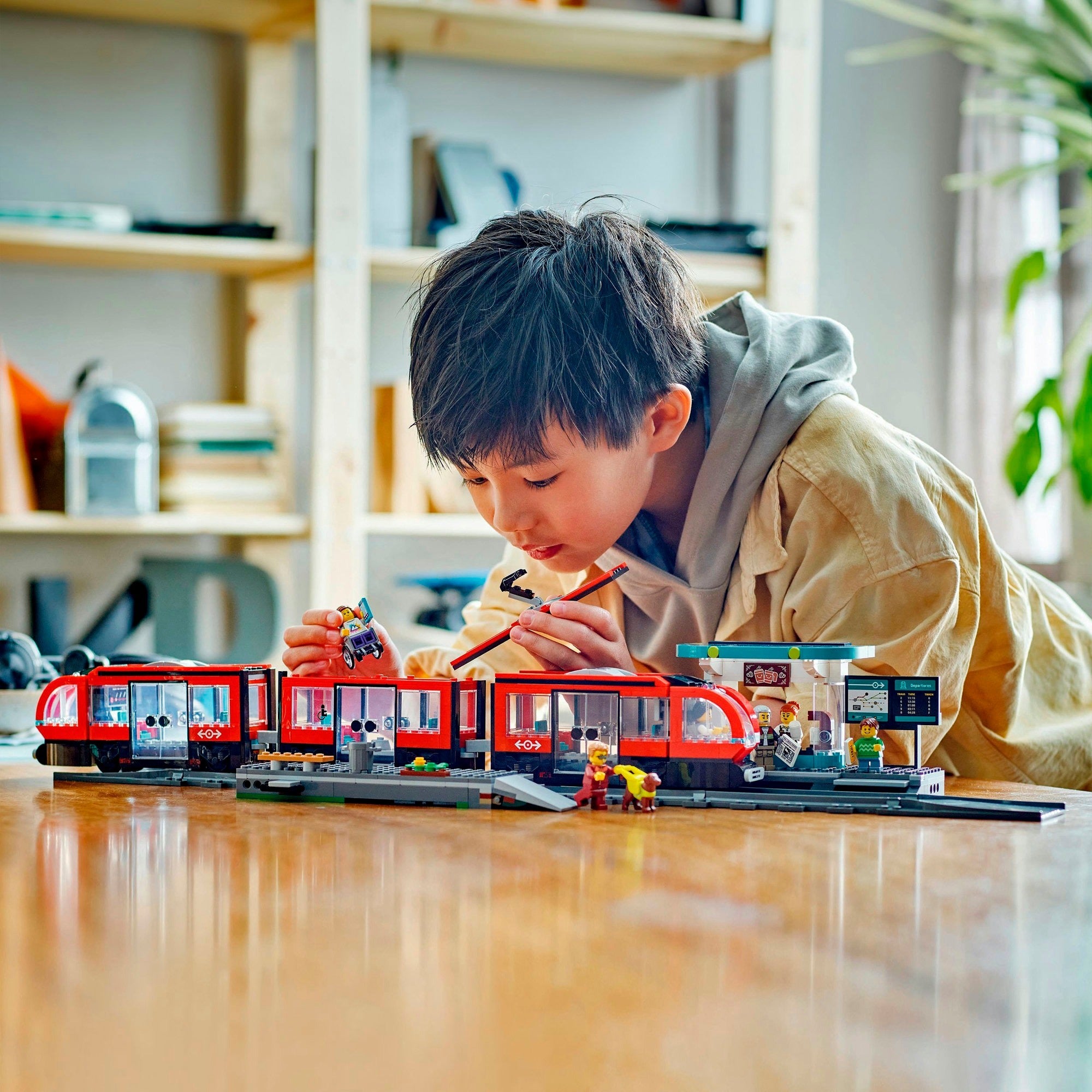 LEGO City 60423 Stadtbahn und Bahnhof