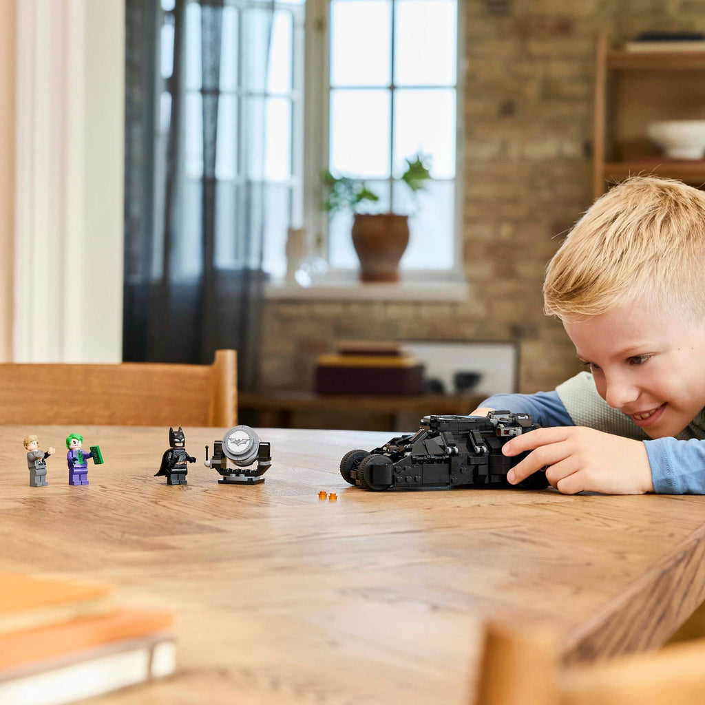 Lego super heroes - batman tumbler vs. two-face en the joker constructiespeelgoed (76303)