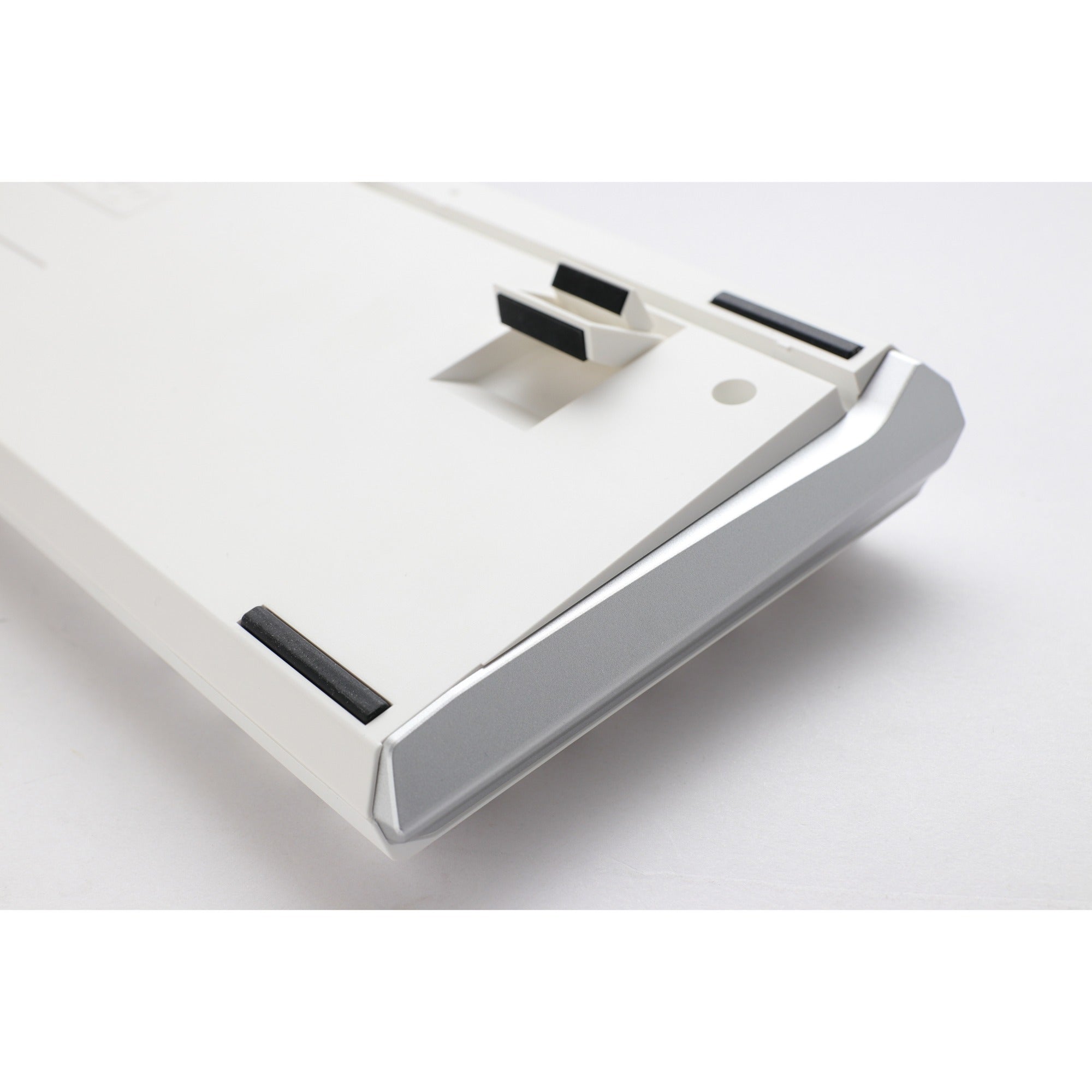 Ducky one 3 classic pure white tkl rgb mechanisch toetsenbord (wit, us lay-out (qwerty), cherry mx silent red, 80% (tkl), rgb leds, double-shot pbt, hot-swappable, quack mechanics)
