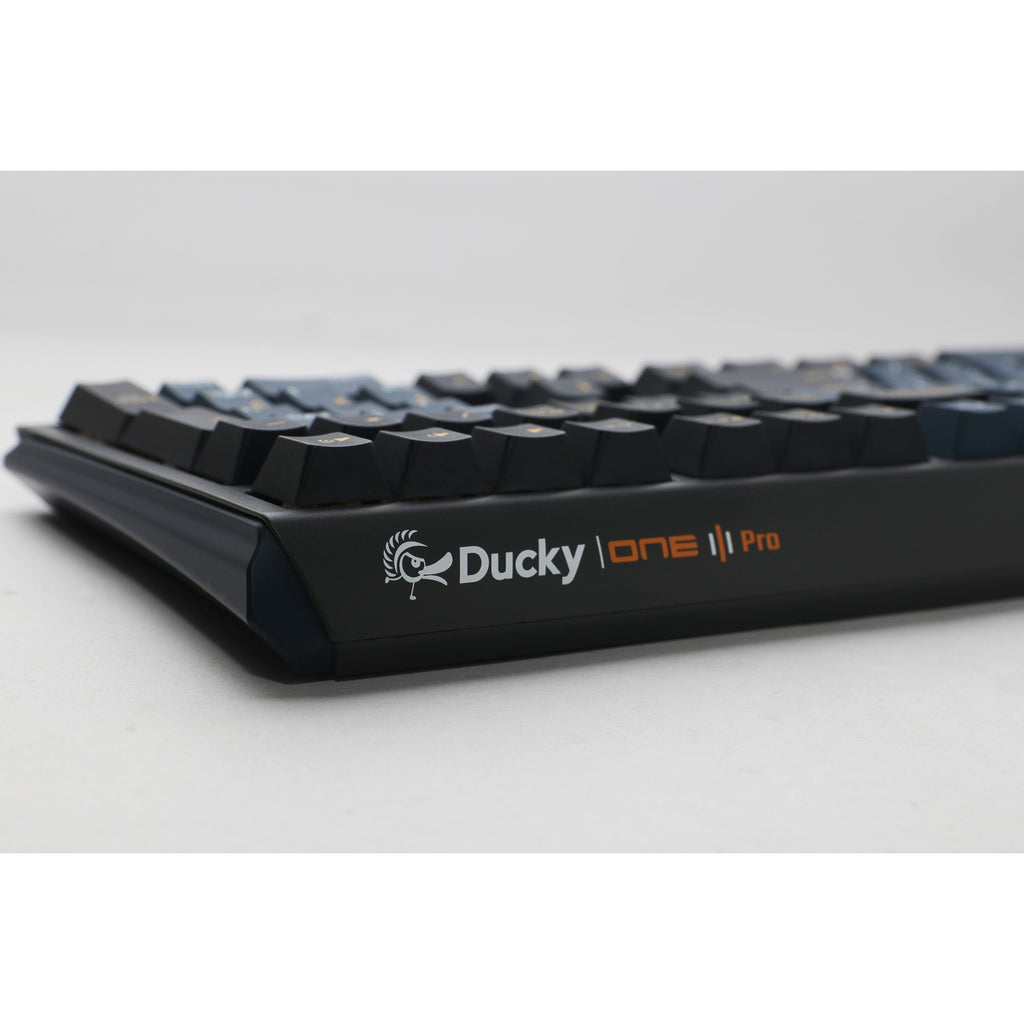 Ducky one 3 pro, gaming toetsenbord (zwart, us lay-out, cherry mx2a speed silver, rgb led, double-shot pbt, quack mechanics, hot swap)