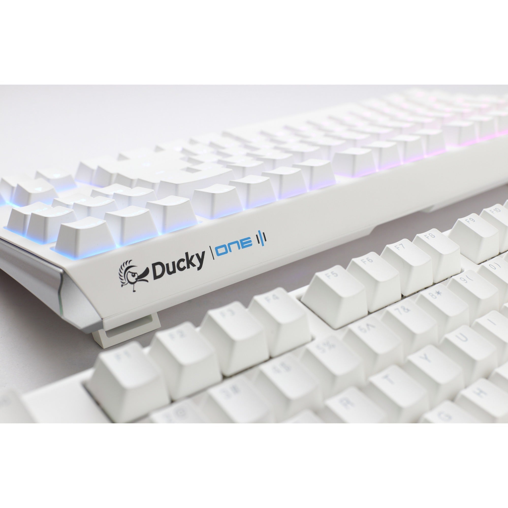 Ducky one 3 classic pure white tkl rgb mechanisch toetsenbord (wit, us lay-out (qwerty), cherry mx silent red, 80% (tkl), rgb leds, double-shot pbt, hot-swappable, quack mechanics)