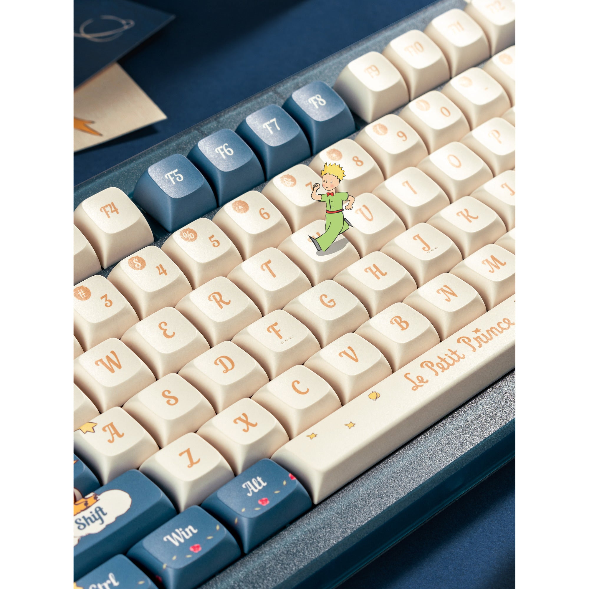 Iqunix zx75 sky encounter wireless mechanical keyboard (blauw, us lay-out (qwerty), iqunix silent rose, 75%, rgb leds, hot-swappable, double-shot pbt, 2.4ghz | bluetooth 5.1 | usb-c)